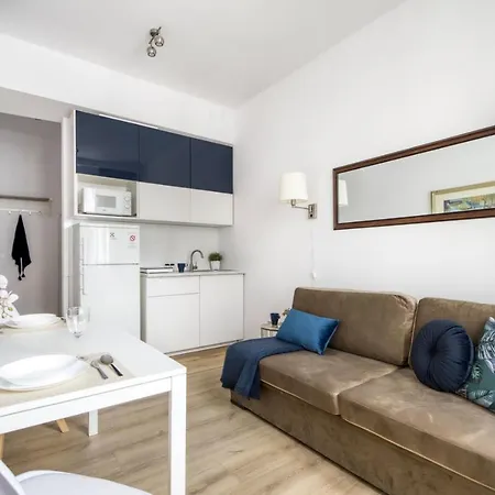 23 Unit Miniapartments Lotnisko Okecie Fajne Ministudio Przy Bitwy Warszawskiej