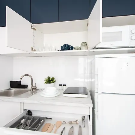 23 Unit Miniapartments Lotnisko Okecie Fajne Ministudio Przy Bitwy Warszawskiej
